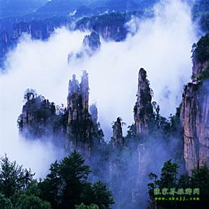 武漢往返：張家界、鳳凰古城、韶山六日游，每周一、周四發(fā)團(tuán)