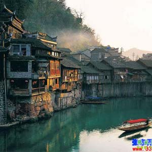 時尚商務(wù)C線：張家界、天門山、鳳凰古城四日游